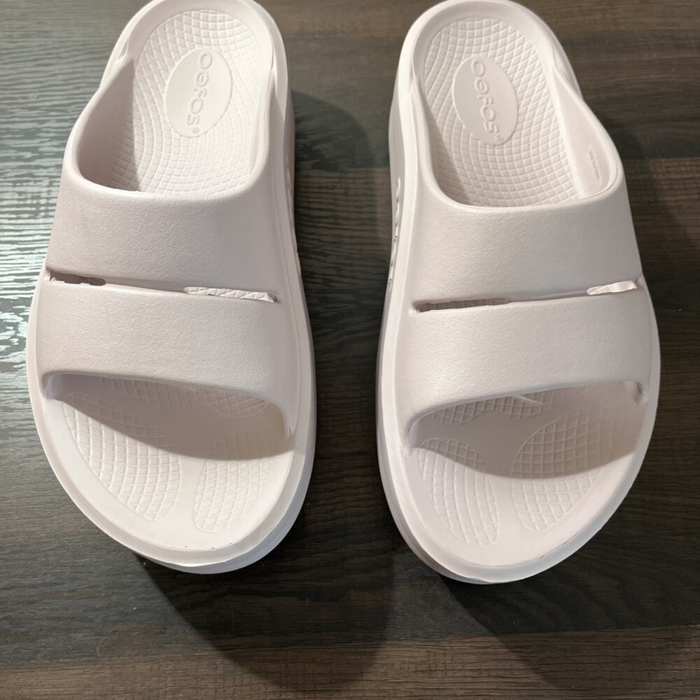 OOFOS OOmega Ooahh Women's Size: 7 Blush Pink Sandal Slide Shoe Recovery - Picture 7 of 10
